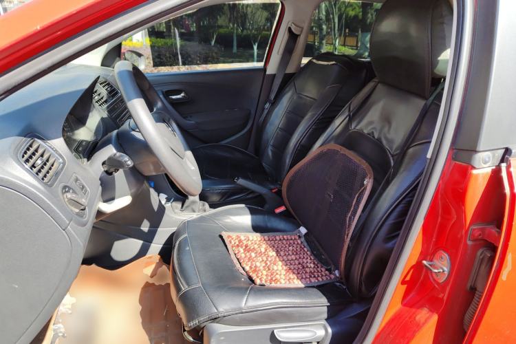 Used Volkswagen Polo 2014 1.4L Manual Comfort Edition
