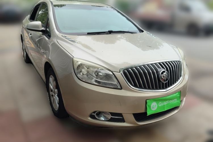 Used Buick GT 2013 GT 1.6L Automatic Fashion Edition Front Right 45 Deg