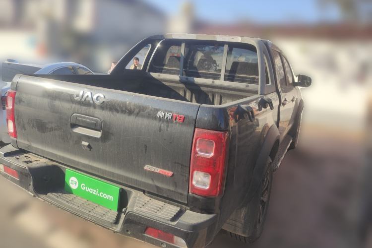 Used JAC T8 2019 2.0T Diesel Two-Wheel Drive Smart Connect Version Standard Double Cabin HFC4DB2-1D1
