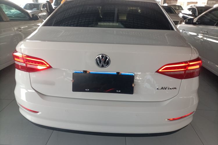 Used Volkswagen Lavida 2019 1.5L Automatic Fashion Edition China VI
