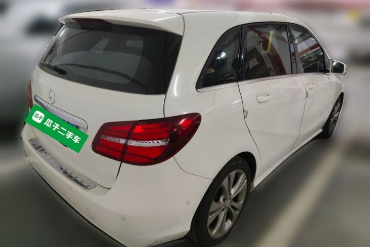 Used Mercedes-Benz B-Class 2015 B 200 Fashion Model Rear Right 45 Deg