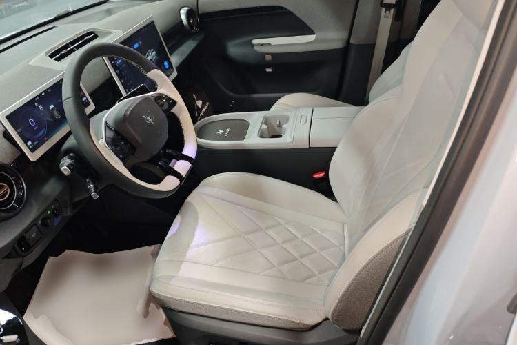 Used ARCFOX Kaola 2023 Family Edition Pro
