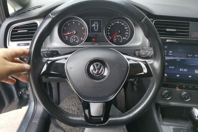 Used Volkswagen Golf 2015 1.6L Automatic Comfort Model Steering Wheel