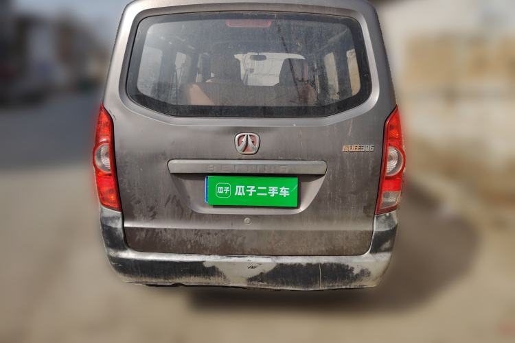 Used BAIC Weiwang 306 2011 1.3L luxury version 8 seats
