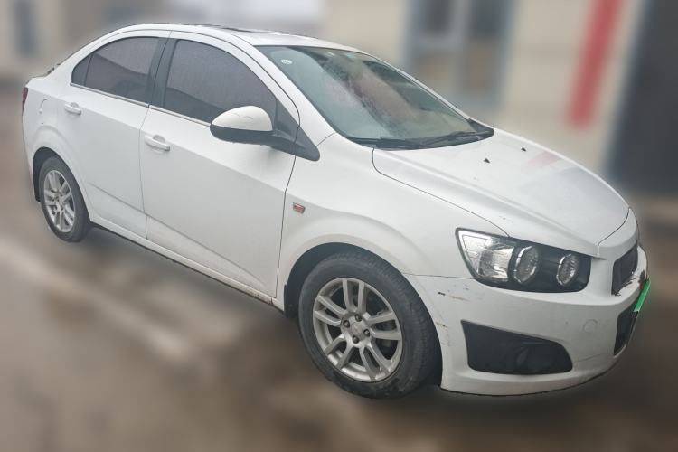 Used Chevrolet Aveo Sonic 2011 Sedan 1.6L Automatic SX