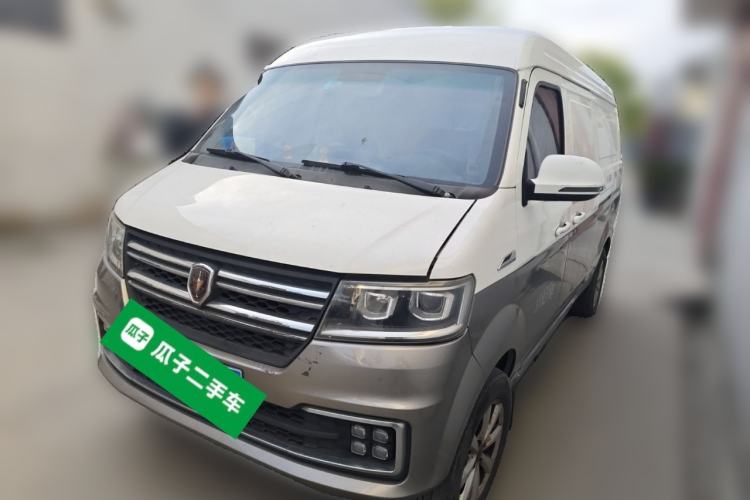 Used Jinbei New Hiace S 2021 1.6L Business Central Air-Conditioned Van China VI Standard SWD16M