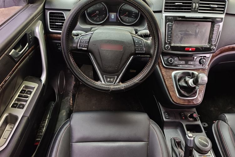Used Haval H6 2015 Revised Version Sport Edition 1.5T Manual Transmission Two-Wheel Drive Elite Grade
