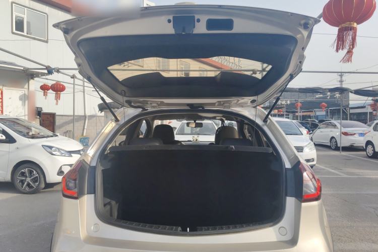 Used Geely Auto Vision X3 2019 Upgraded Model 1.5L Manual Elite Version
