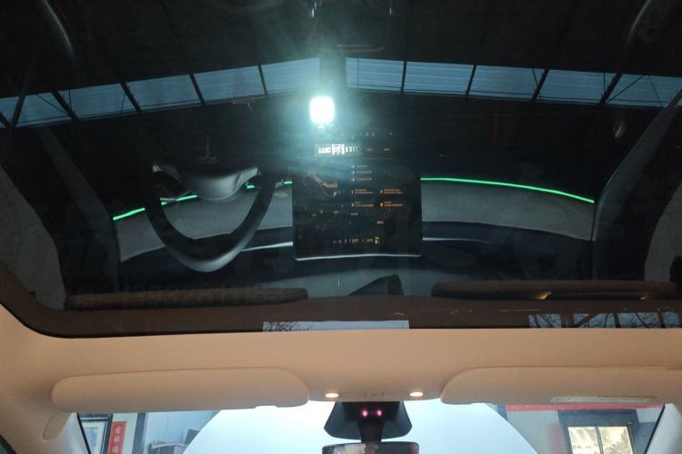 Used Tesla Model Y 2024 Rear-Wheel-Drive Version Headliner