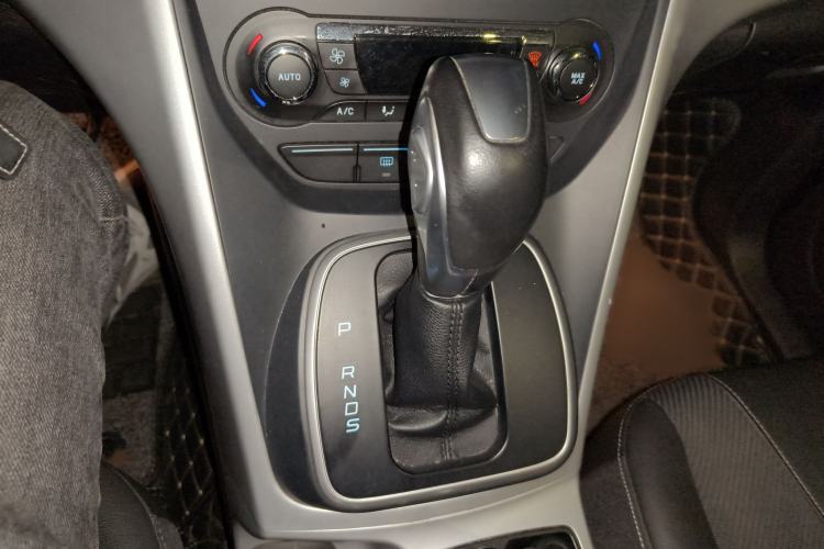 Used Ford Kuga 2013 1.6L GTDi Two-Wheel-Drive Trend Model