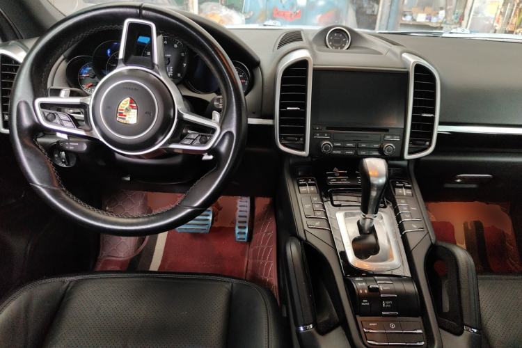 Used Porsche Cayenne 2016 Cayenne 3.0T Center Console