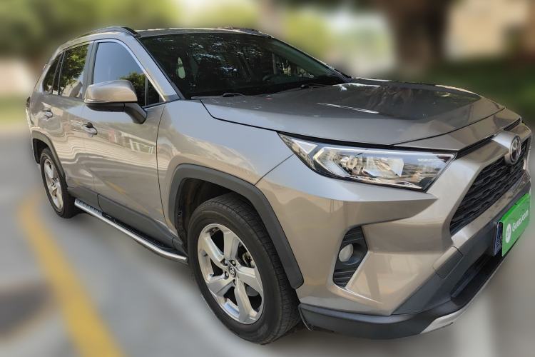 Used Toyota RAV4 2021 2.0L CVT Two-Wheel Drive Fashion PLUS Edition
