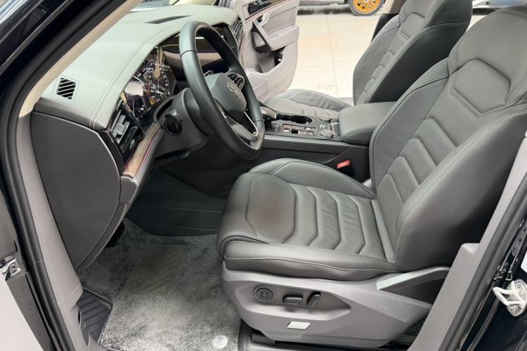 Used Volkswagen Touareg 2023 2.0 TSI RuiShang Edition
