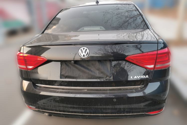 Used Volkswagen Lavida 2017 1.6L Manual Fashion Edition
