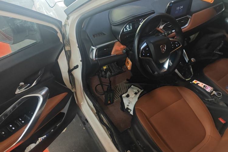 Used Baojun 510 2017 1.5L Manual Luxury Model Driver Seat