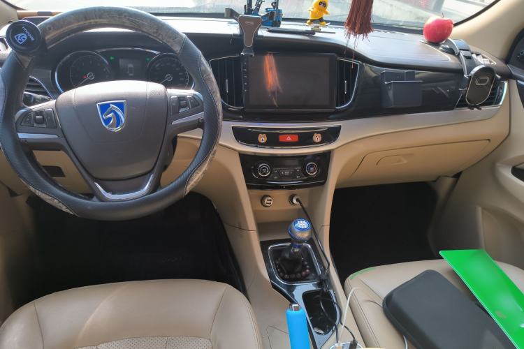 Used Baojun 730 2016 1.5L Manual Luxury Edition 7 Seats
