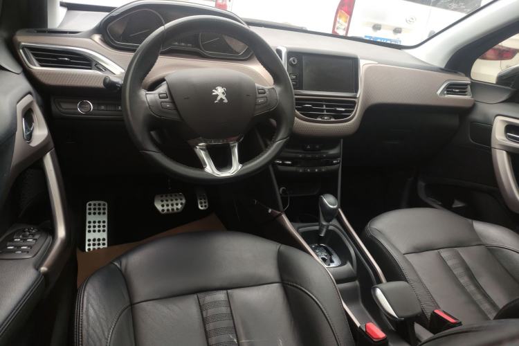 Used Peugeot 2008 2014 1.6L Automatic Navigation Edition Center Console
