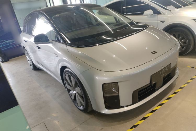 Used Li Auto Li Auto i8 2025 Model Standard Version
