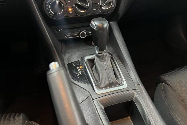 Used Mazda Mazda 3 Axela 2014 Sedan 1.5L Automatic Comfort Model