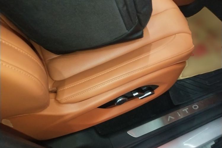 Used Hima AITO M7 2024 1.5T Intelligent Driving All-Wheel Drive Pro Version 5 Seats Ternary Lithium Battery
