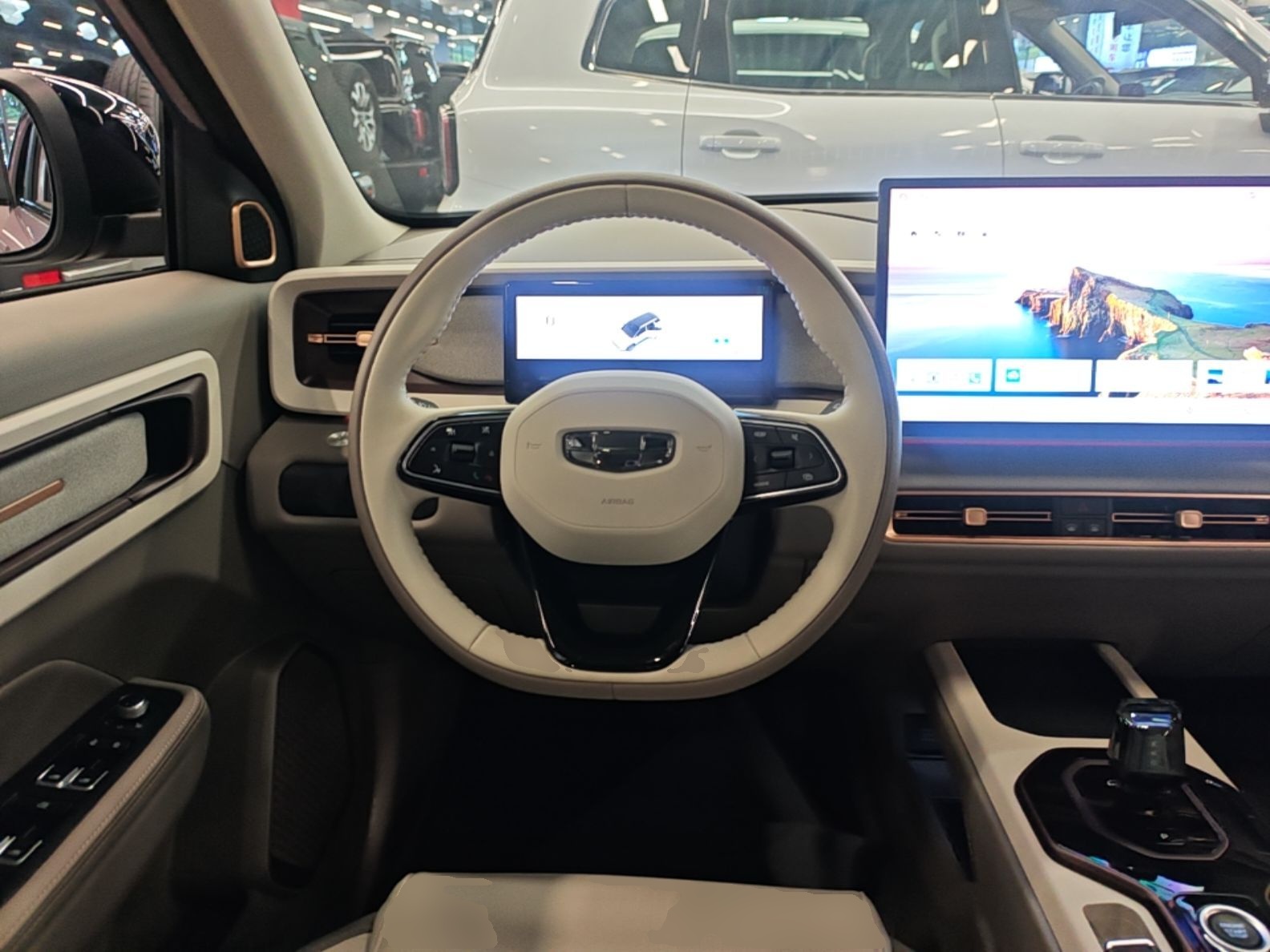 Geely Auto icon 2026 Model Chocolate 1.5TD Pure & Refined Edition — снимка 13