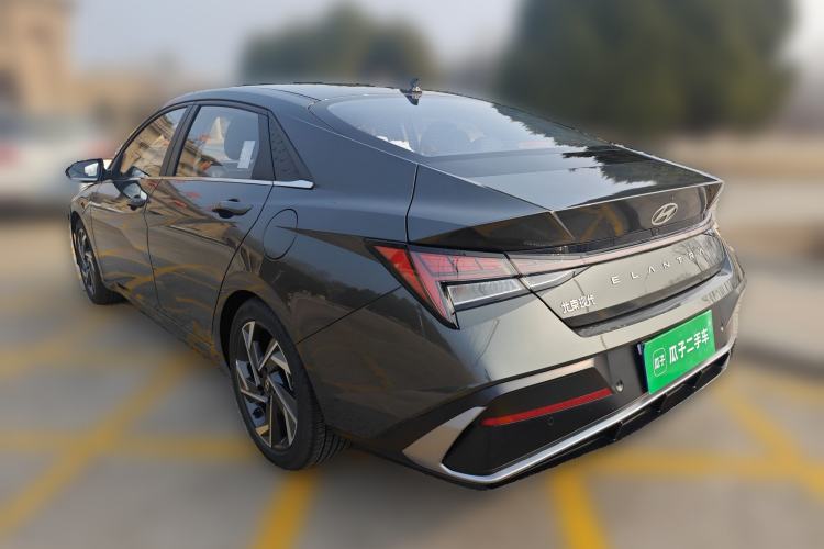 Used Hyundai Elantra 2023 1.5L CVT LUX Prestige Edition Rear Left 45 Deg