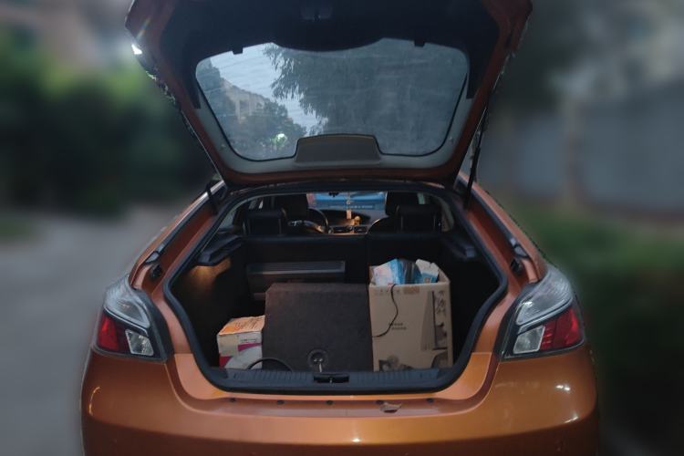 Used MG 6 2010 Hatchback 1.8T Automatic Elite Edition Trunk