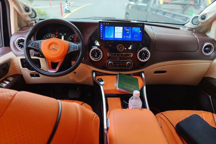 Used Mercedes-Benz Vito 2018 2.0T Elite Version 7 Seats China VI Emission Standard
