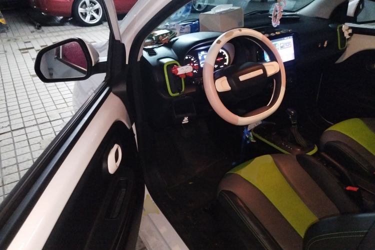 Used Roewe Clever 2021 302 km New Four-Seater Super-Efficient Version