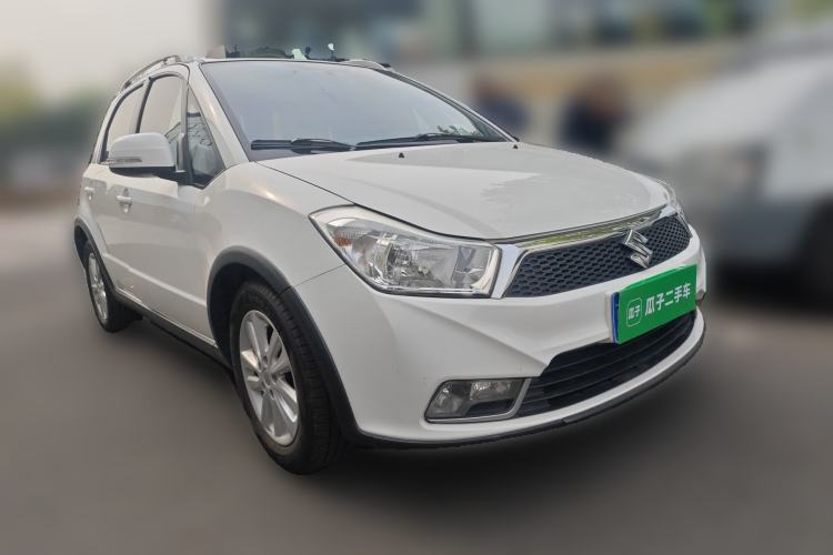 Used Suzuki SX4 2013 1.6L Automatic CoolRide Model Front Right 45 Deg