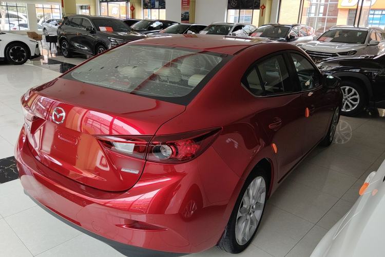 Used Mazda Mazda 3 Axela 2016 Sedan 2.0L Automatic Sport Model
