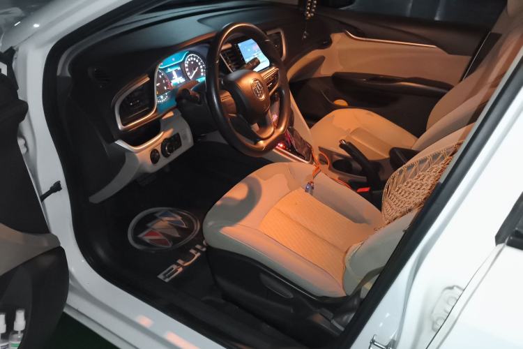 Used Buick GT 2015 15N Automatic Elite Version Left Front Seat