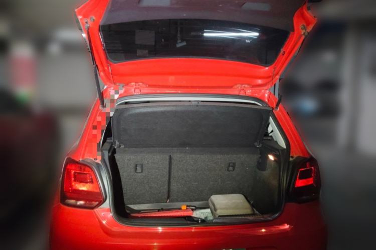 Used Volkswagen Polo 2014 1.6L Automatic Comfort Edition Trunk