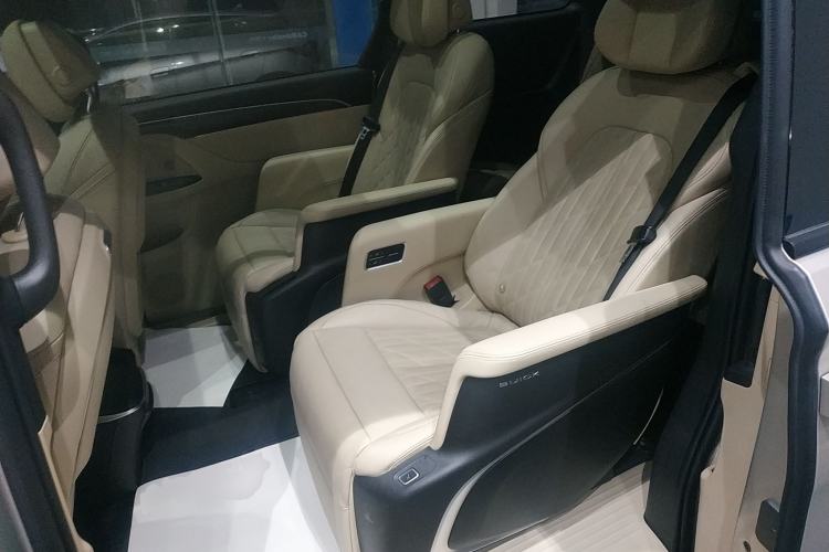 Used Buick GL8 2022 ES Land Cruiser 653T Luxury Model
