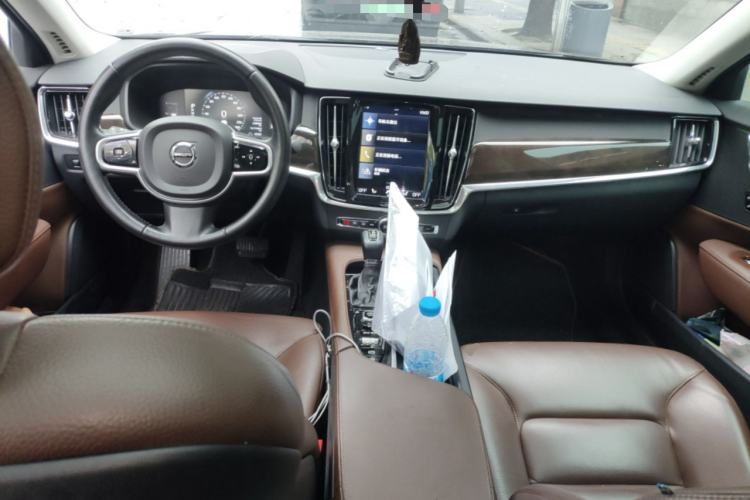 Used Volvo S90 2018 T4 Zhiyuan Edition Center Console