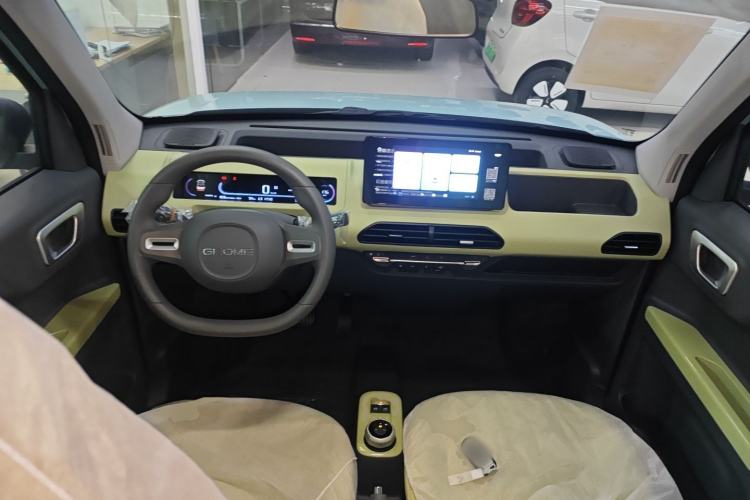 Used Geely Galaxy Panda 2024 Panda Mini 200km Endurance Bear
