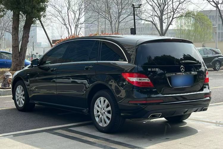 Used Mercedes-Benz R-Class 2017 R 320 4MATIC Business Edition Prestige Model
