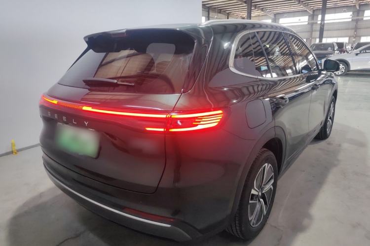 Used Geely Galaxy Xingjian 7 EM-i 2025 120km Launch+ Version
