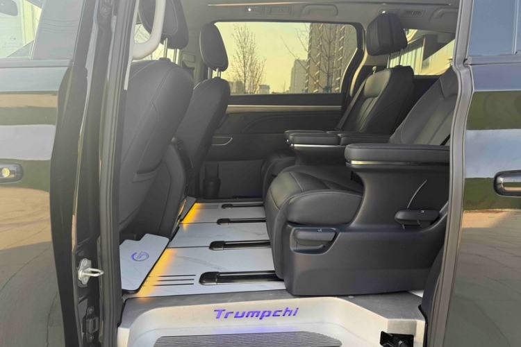 Used GAC Trumpchi M8 2023 Lingxiu Series 390T Prestige Edition
