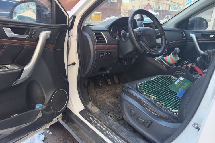 Used Haval H6 2014 Sport Edition 2.0T Diesel Manual Two-Wheel-Drive Elite Model Driver Seat
