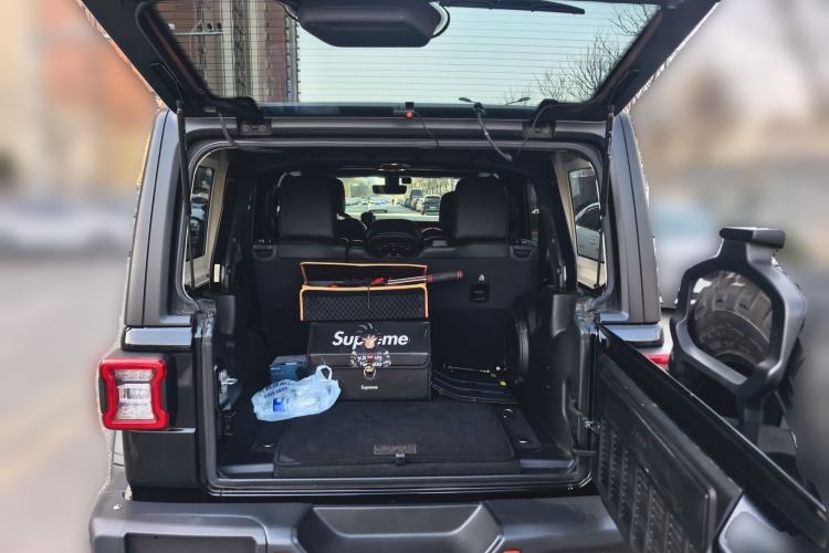 Used Jeep Wrangler 2019 2.0T Rubicon Four-Door Version China VI Emission Standard