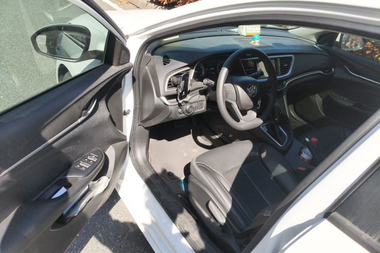 Used Buick GT 2021 1.3T Automatic Mild Hybrid Elite Version Driver Seat