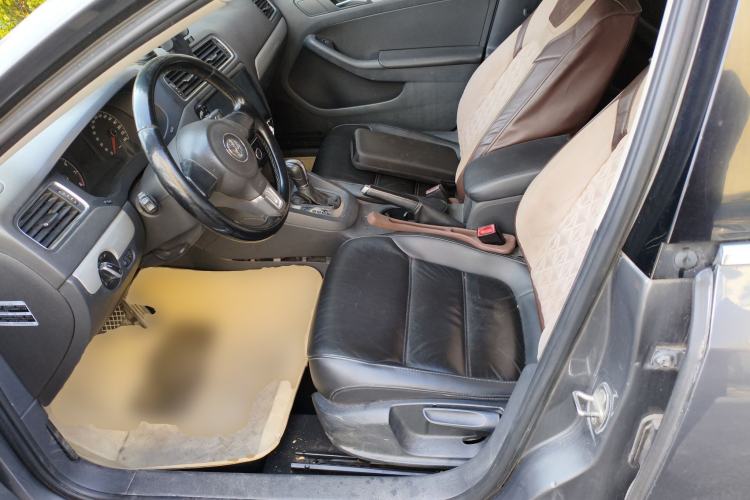 Used Volkswagen Sagitar 2014 1.6L Automatic Comfort Model
