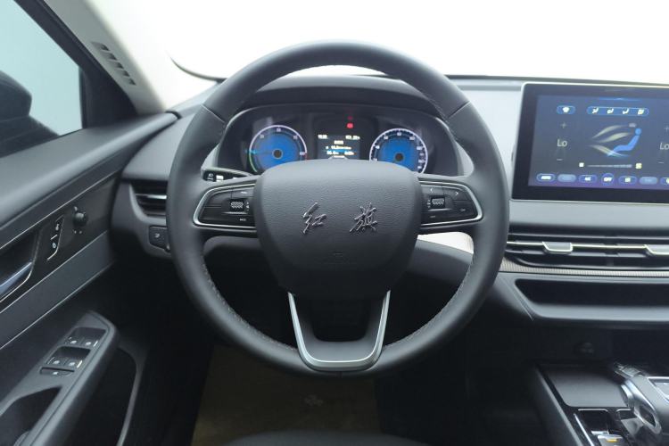 Used Hongqi E-QM5 2023 Base Travel Edition