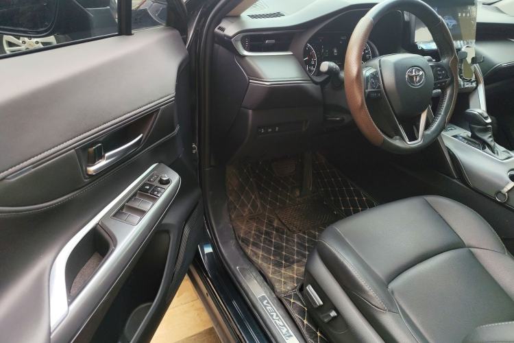 Used Toyota Venza 2023 2.0L CVT Two-Wheel Drive Luxury Edition Driver Seat
