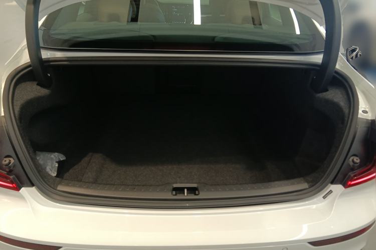Used Volvo S60 2026 Model B4 Zhiyi Luxury Edition Trunk
