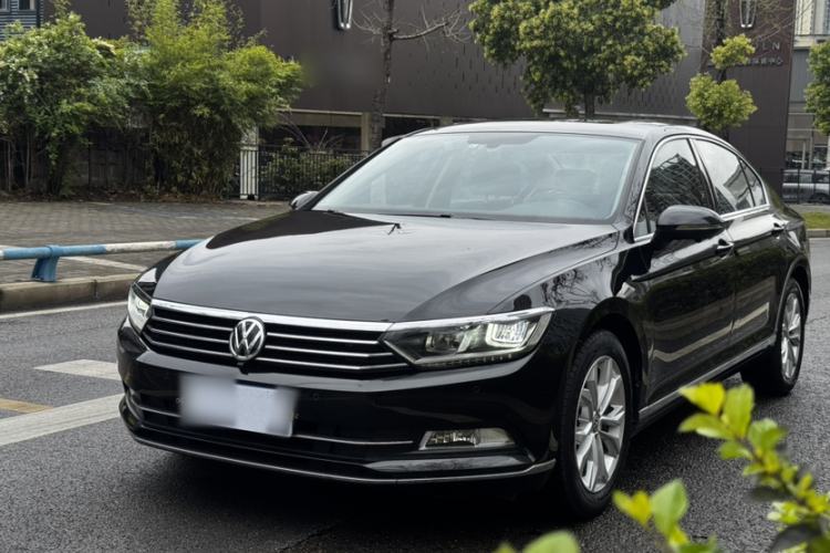 Used Volkswagen Magotan 2018 Facelift 330TSI DSG Luxury Model