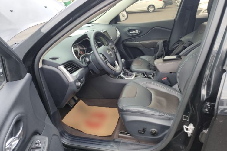 Used Jeep Cherokee 2016 2.4L Leading Edition