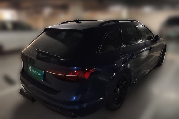 Used Audi A4 2023 allroad quattro
