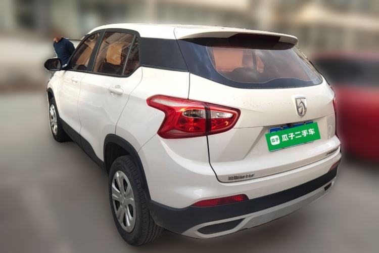 Used Baojun 510 2017 1.5L manual Comfort trim